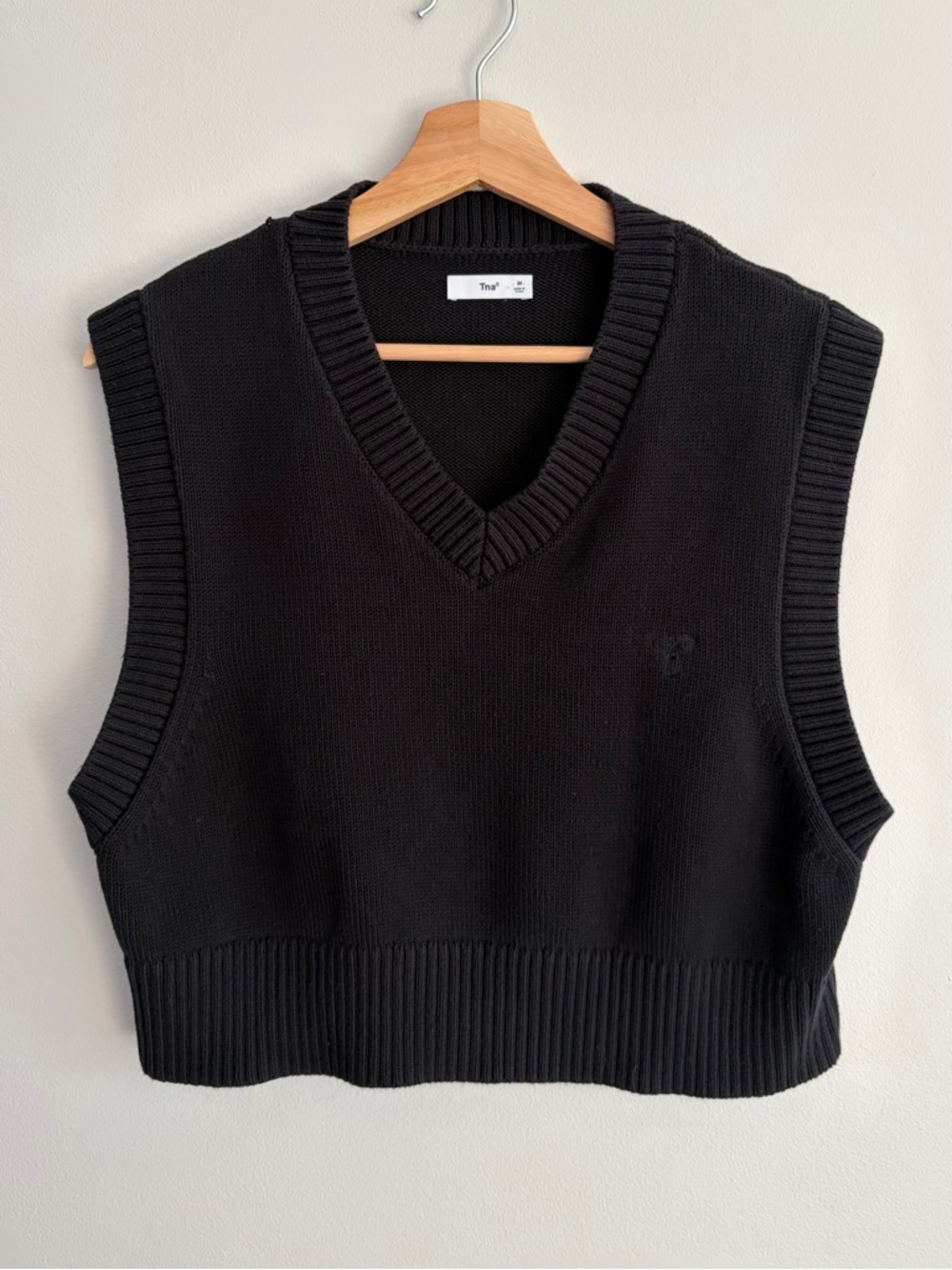 TNA Black Cropped V-Neck Knit Vest